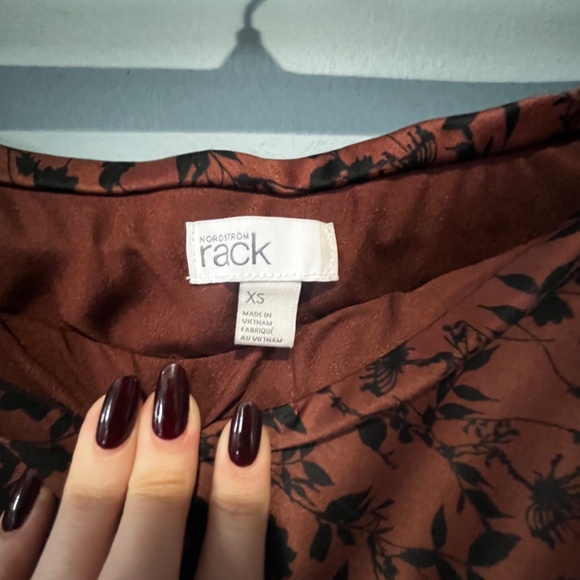 Satin floral print maxi skirt w/ lining - Picture 4 of 5